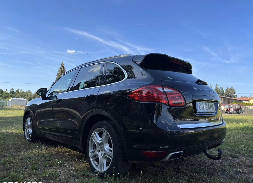 Porsche Cayenne cena 95500 przebieg: 269000, rok produkcji 2012 z Puławy małe 497